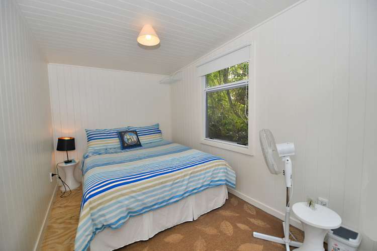 14 Hillside Crescent Leigh_19