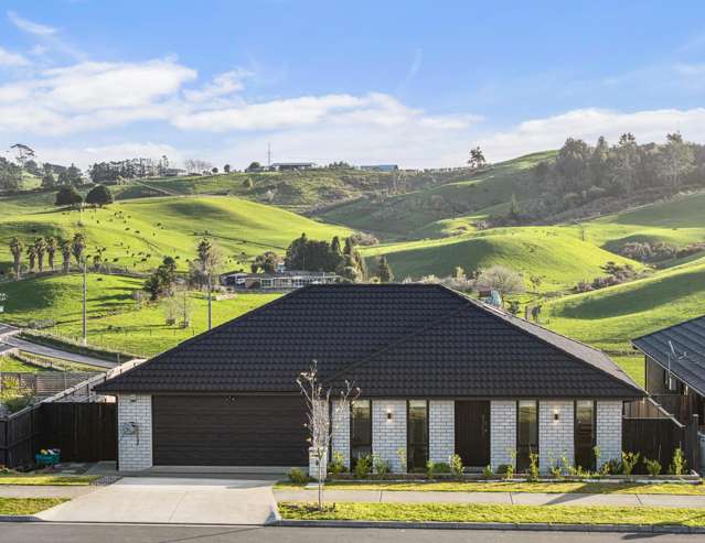 Modern Comfort with Scenic Outlook