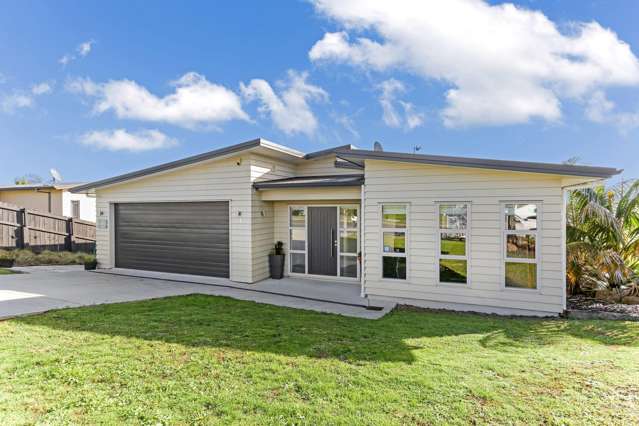 64 Isabella Drive Pukekohe_1