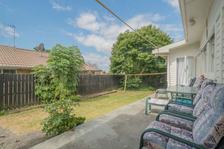 2/32 Blanes Road Manurewa_11