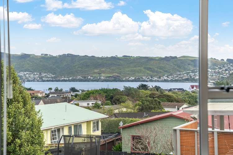 6 Spey Place Papakowhai_16