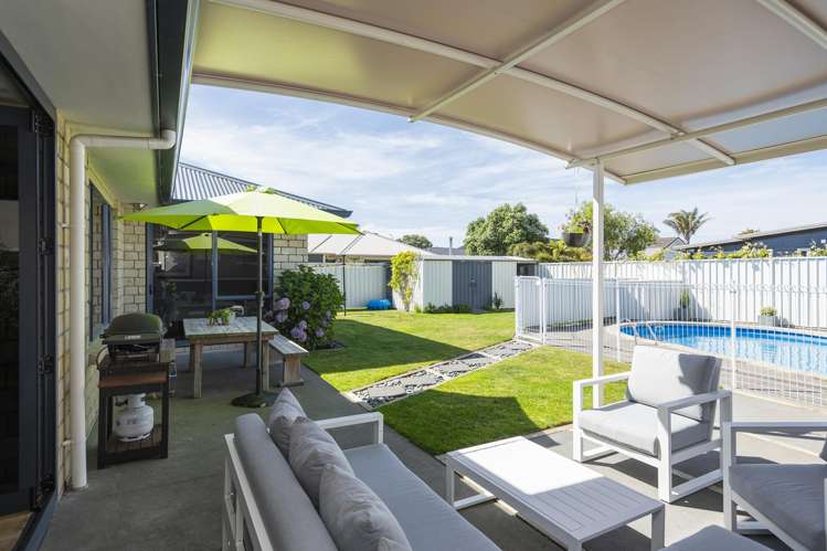 20 Pohutukawa Grove Lytton West_18