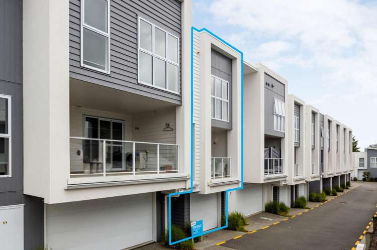 2/4 Palmerston Street 10463_1