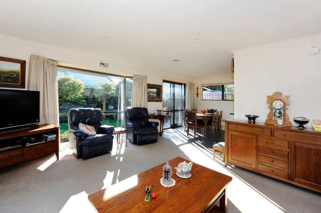 6 Sorrento Way The Wood_2