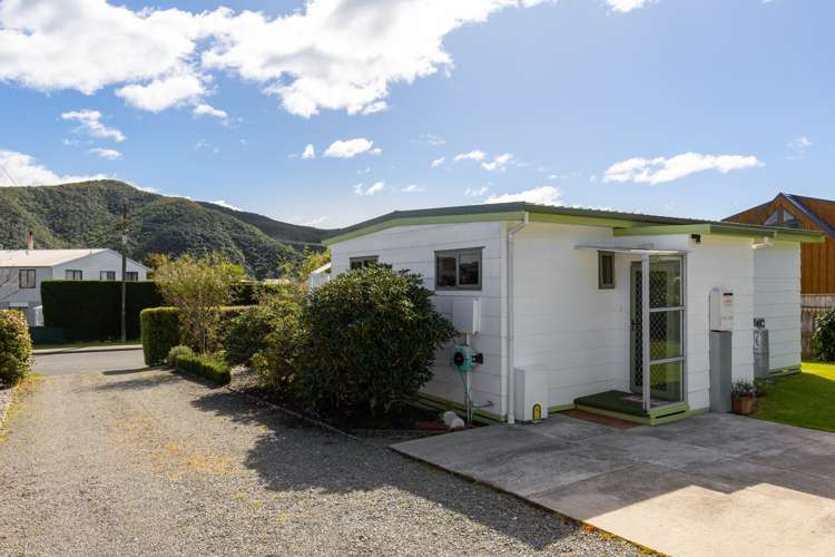 72 Moana View Road Waikawa_9