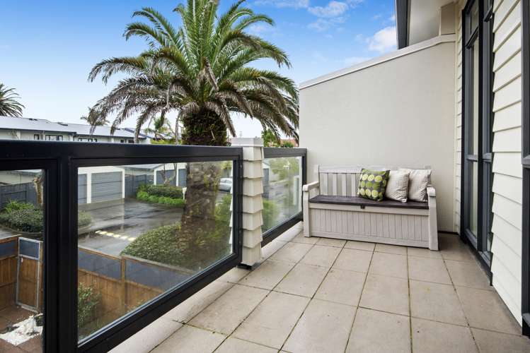 127/2 Armoy Drive East Tamaki_6