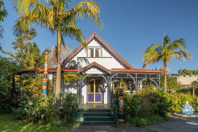 Beachside Living - Immediate Possession