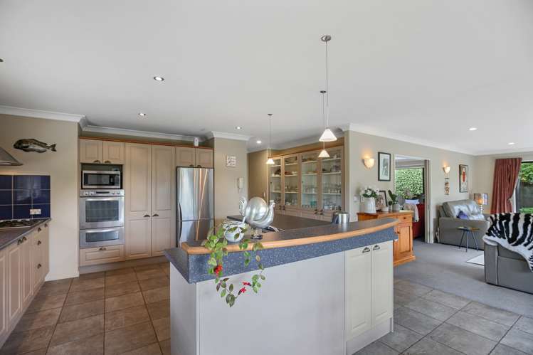 63a Birchfield Avenue Dallington_5