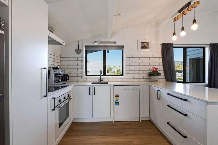 11 Browning Crescent Owhata_4