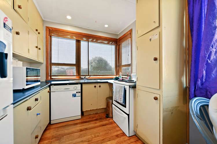 27 Halberg Crescent Chartwell_6