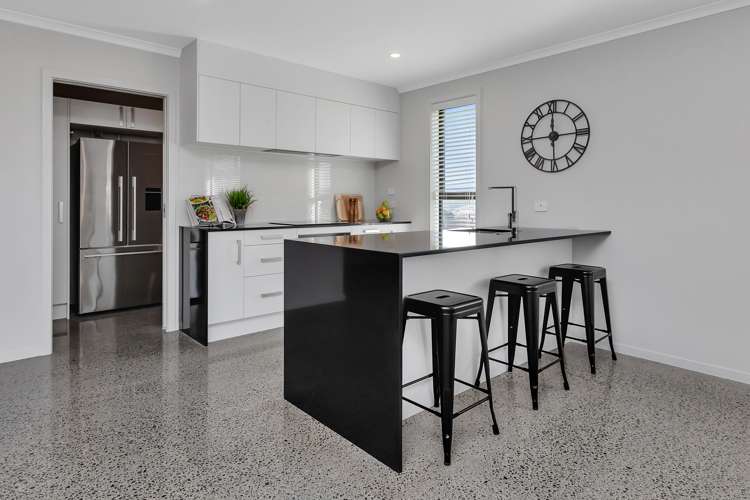 70 Rock Ridge Drive Kamo_1