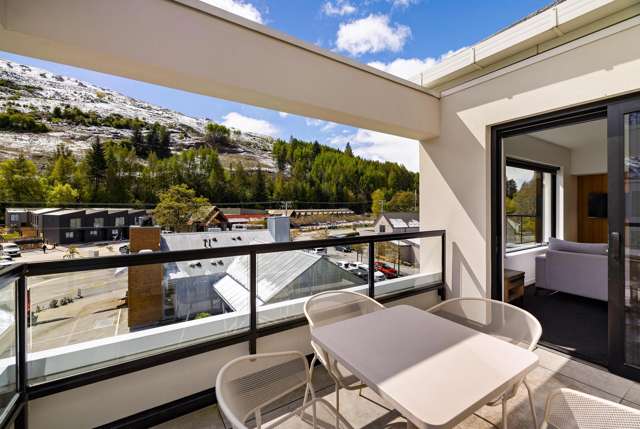 Unit 19/154 Residence Du Parc Arthur's Point Road Arthur's Point_1