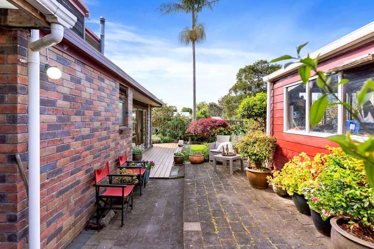 2/2 Fuchsia Place Birkdale_16