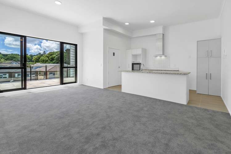 24/11 Carlos Drive Flat Bush_6