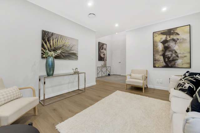 18 Castlebane Drive Flat Bush_3