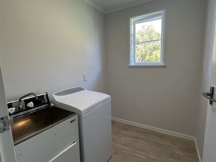 27 Mokau Place Terrace End_10