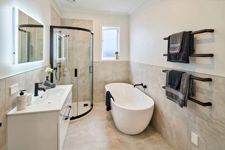 8 Huia Street Petone_20