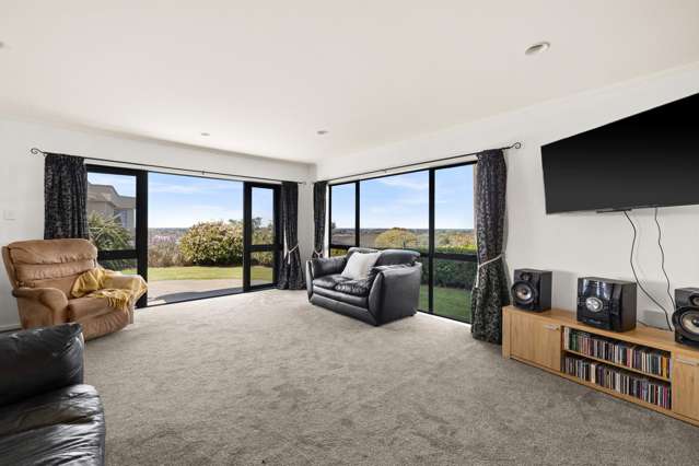 84 Churchill Drive Taradale_4