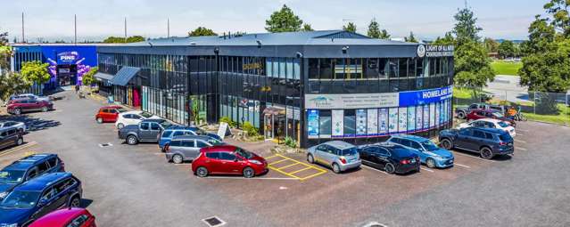 Lincoln Road investment with diversified income