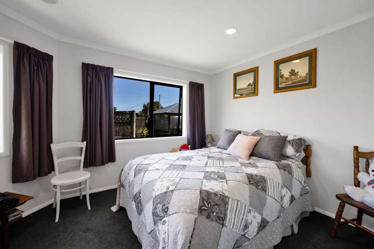 36 Camberwell Road Hawera_14