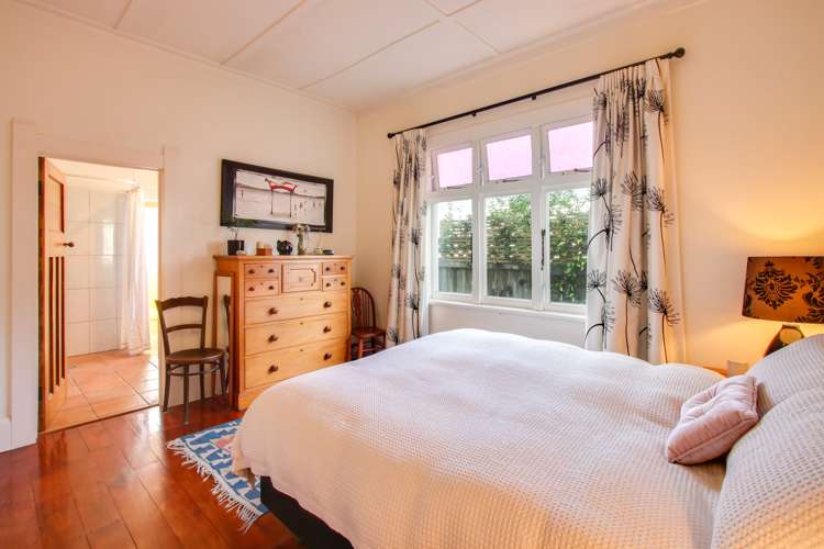 137 Georges Drive Napier South_8