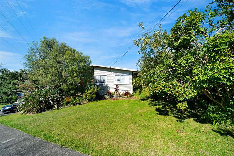 116 Archibald Road Kelston_16