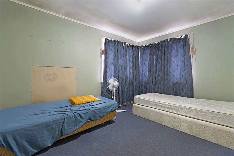 97 Cobham Crescent Kelston_16