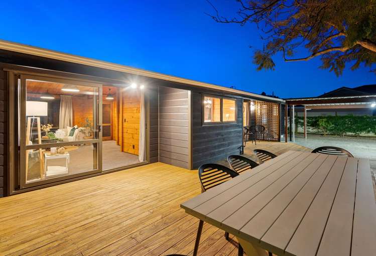 21 Awanui Drive Waikanae_17