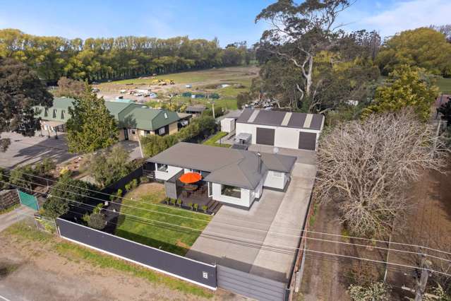 Semi-Rural Setting, Close to Town with huge shed