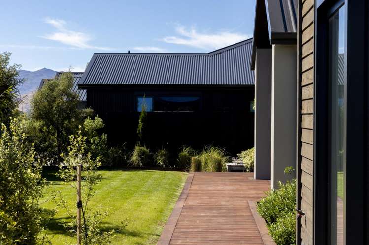 66 Spur Ridge Rise Jacks Point_25