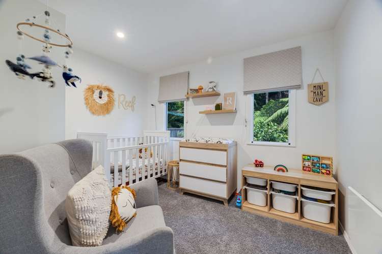 239 Whites Line East Waiwhetu_10