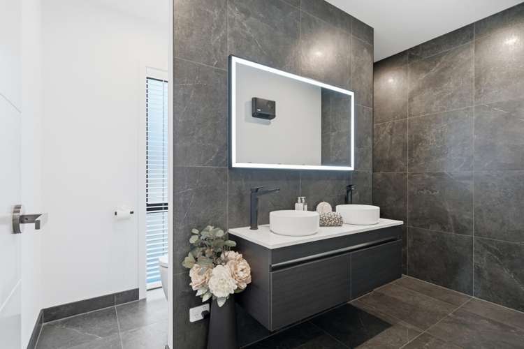 16 Three Kings Court Outram_11