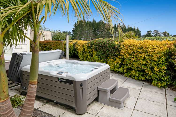 11 Burne Road Waitoki_35