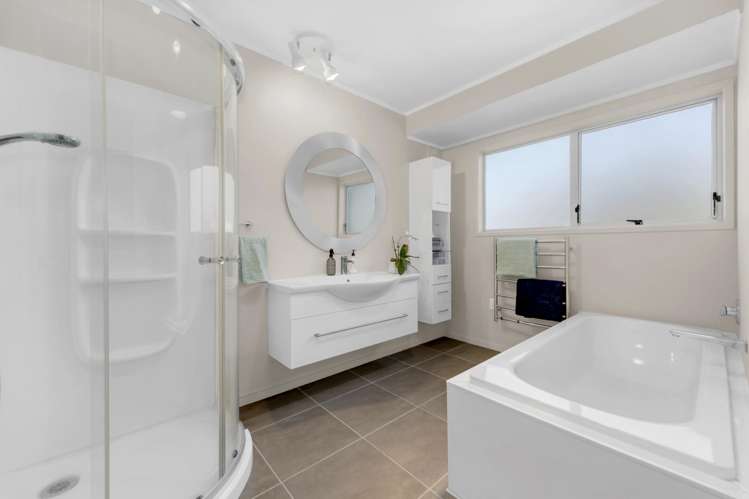 31 Wells Road Bucklands Beach_11