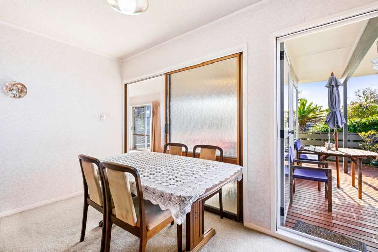 19 Taitua Drive Te Atatu South_12