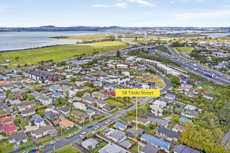 58 Titoki Street Te Atatu Peninsula_17