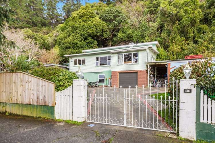 112 Hine Road Wainuiomata_29