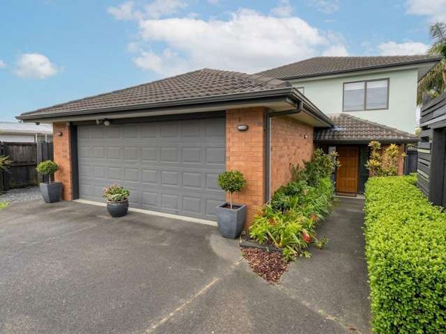 4 Bedrooms 2.5 Bathrooms and Double internal access garage