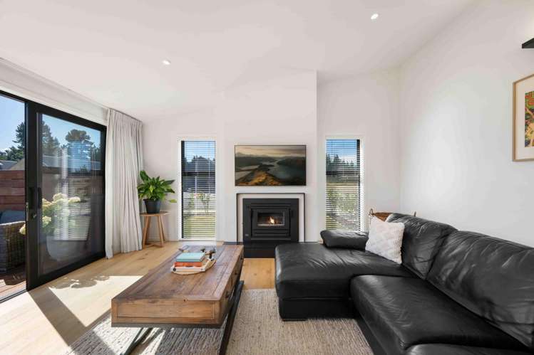 6 Moonstone Street Albert Town_4