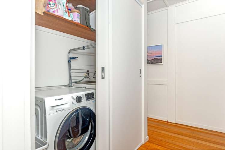 129 Iranui Road Inner Kaiti_16