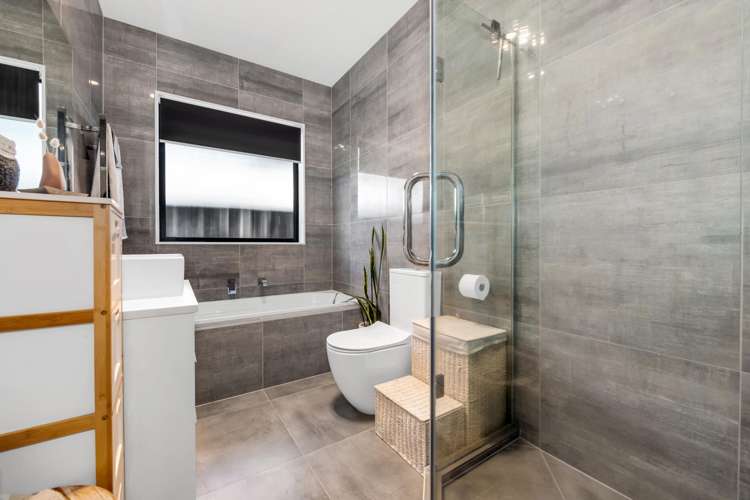 8 Lavey Road Flat Bush_18