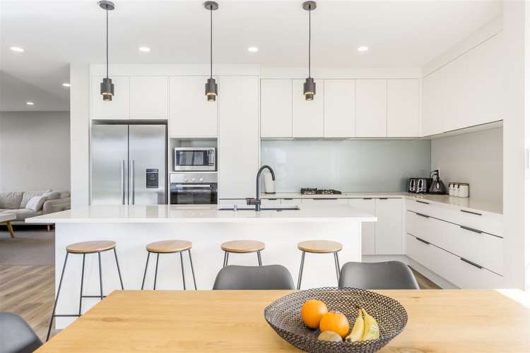 106 Parkview Drive Gulf Harbour_4