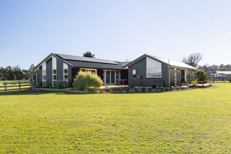 18 Ashgrove Lane_3
