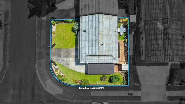 2/54 Luton Avenue Sunnyhills_32