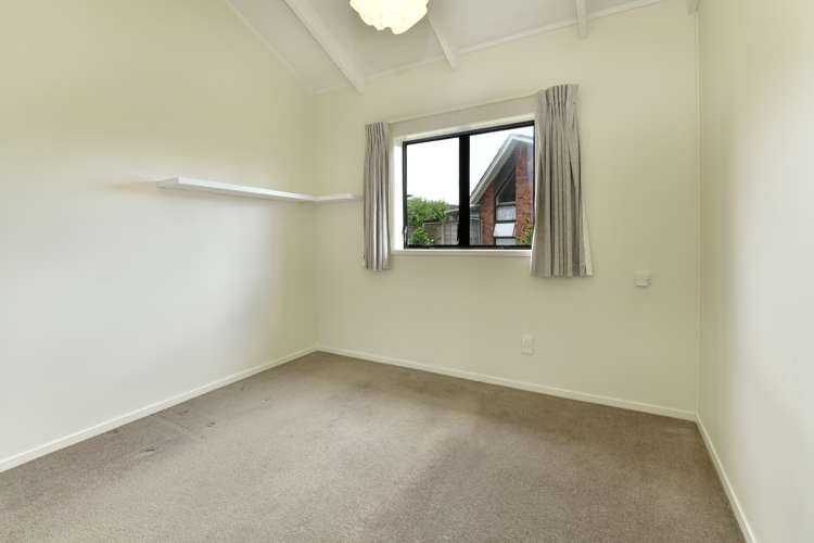 8 Bellbird Place Orewa_11