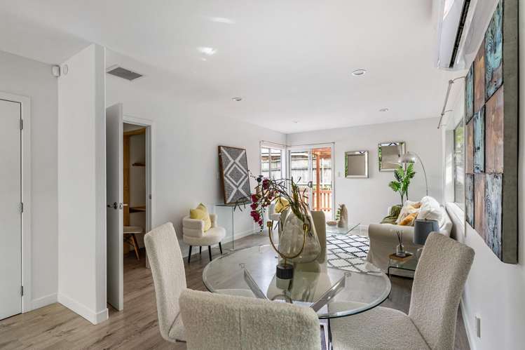 16 Dunraven Place Torbay_19