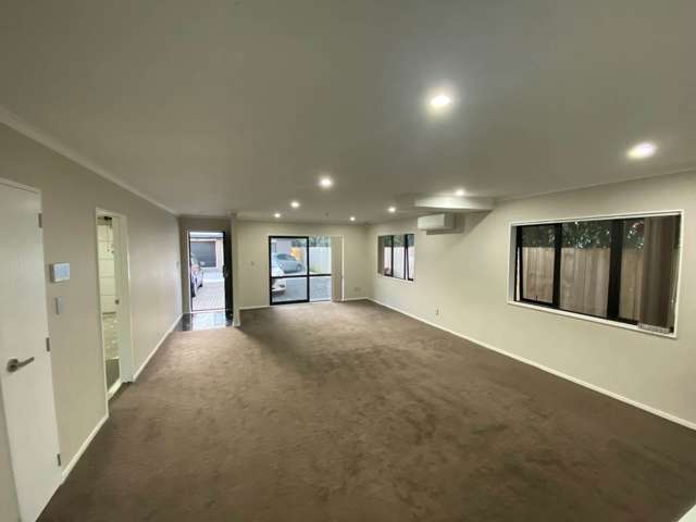 8 Kakaho Way Papatoetoe_2