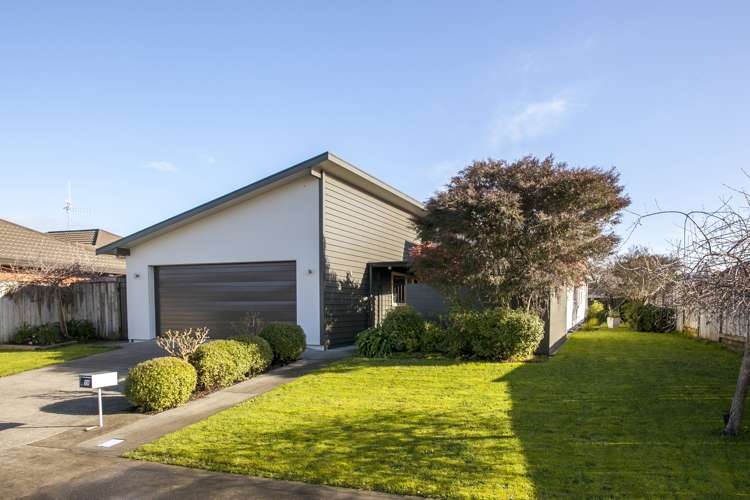 19 Meridian Grove Kelvin Grove_24