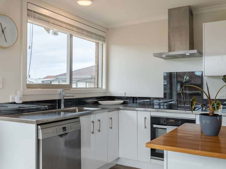 11 Eskvale Street Saint Kilda_15