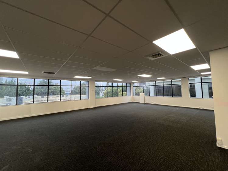 Whole Building/19 Lambie Drive Manukau_5